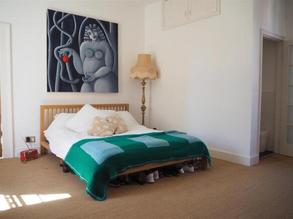 Master Bedroom With En-Suite 673