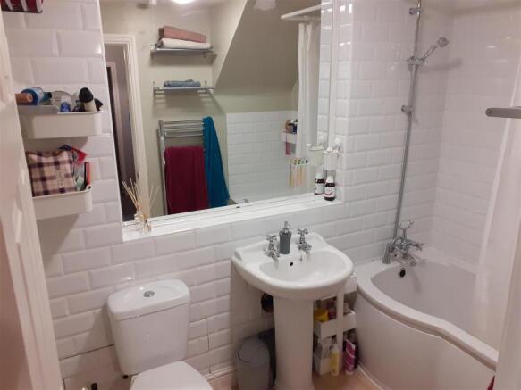 Cavendish new bathroom.jpg