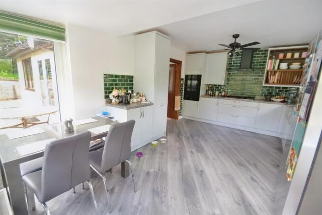 Kitchen/Dining Room