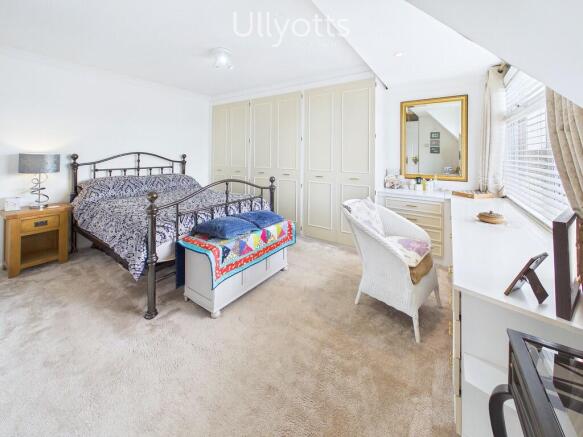 2 bed Semi-Detached Bungalow for sale Image 11