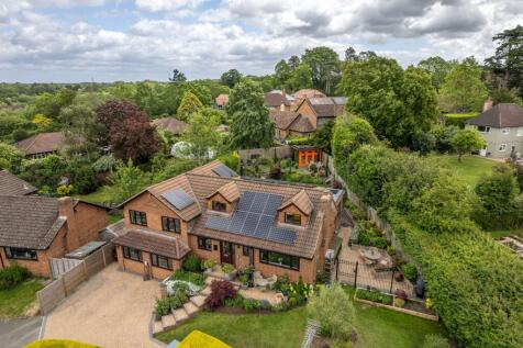 Waverley Close, Odiham, RG29