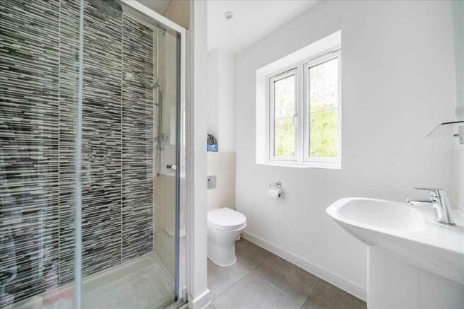 EN SUITE