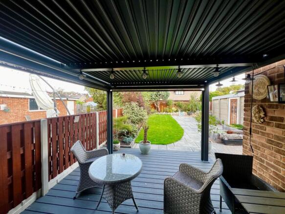 2 bed Semi-Detached Bungalow for sale Image 4
