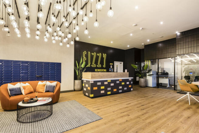 Fizzy Canning Town 2490 Edit