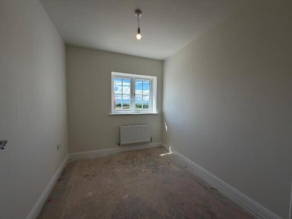 3 bed Semi-Detached for sale Image 6