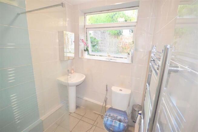 Shower room/WC: