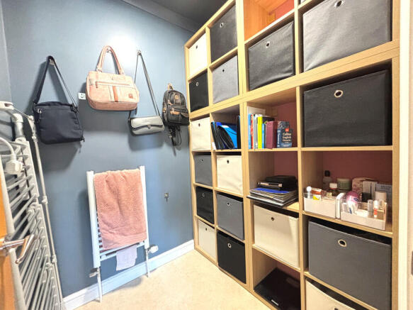 Walk-in store