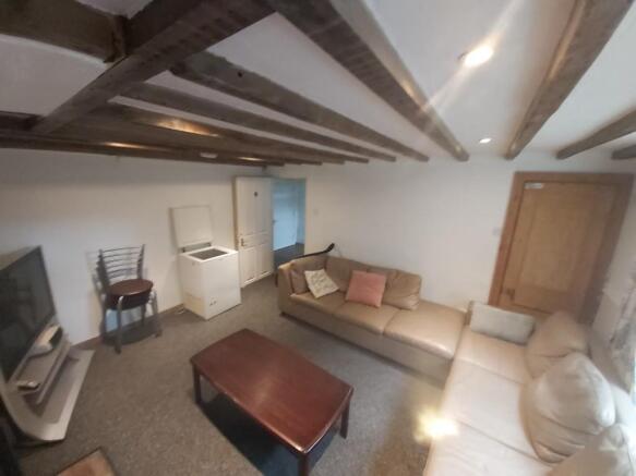 6 bed Terraced to rent Image 11