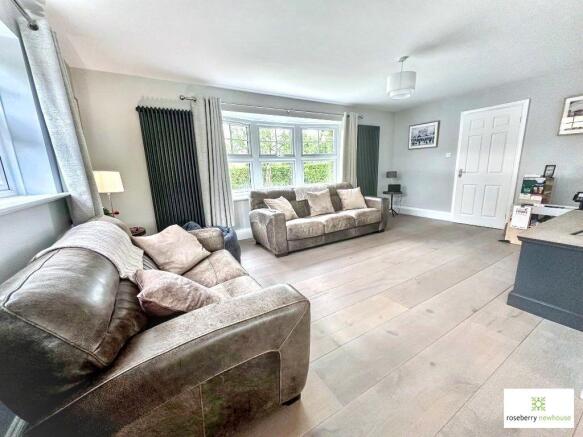 3 bed Bungalow for sale Image 3