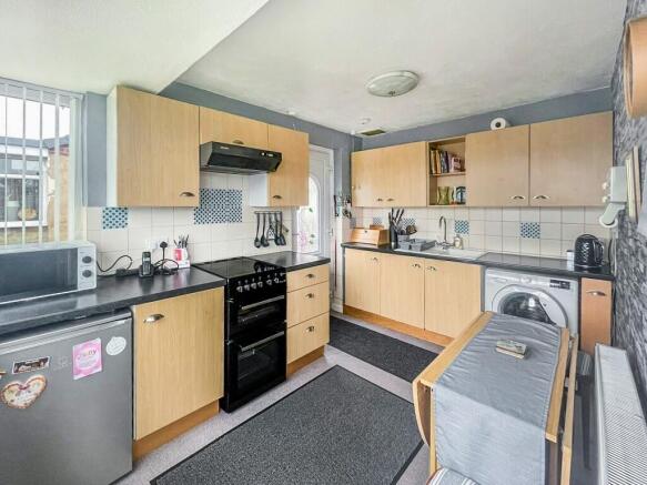 2 bed Semi-Detached Bungalow for sale Image 6