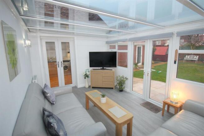 Mayfield Road, 12 Conservatory 1.JPG