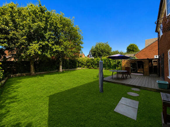Valerian Close, St. Neots, PE19 photo 4