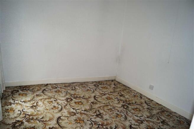 BEDROOM 3 (REAR)
