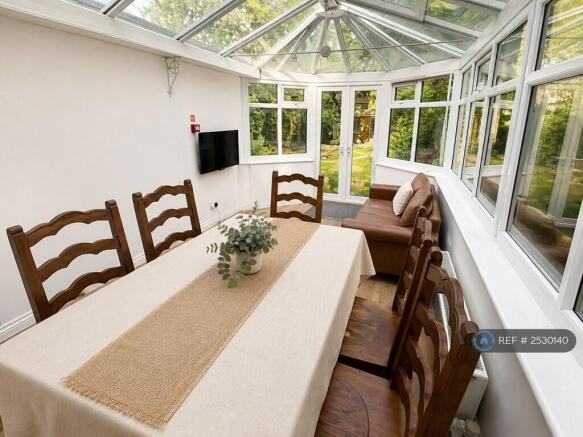 Dining Table & Lounge