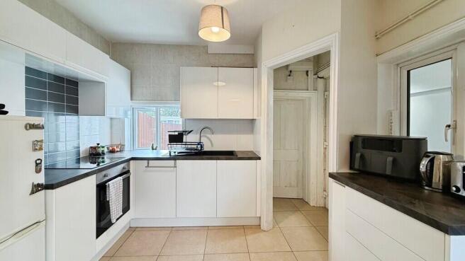 Kitchen/dining ro...