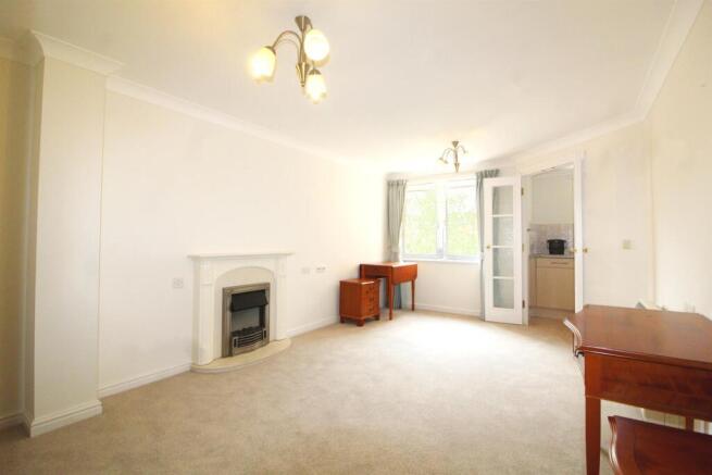 Living room 2 e.jpg