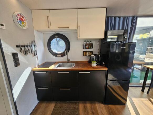 Waterlodge 5, Floating Home, Brighton, BN2 photo 5