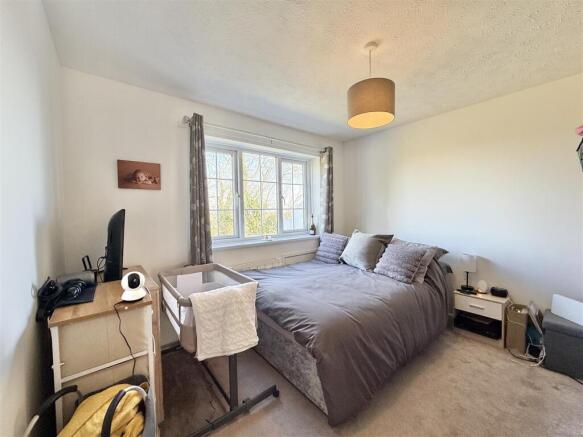Bedroom 1.jpg