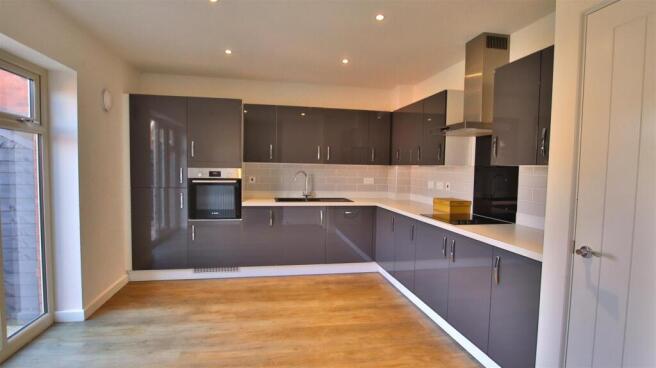 kitchen2.JPG