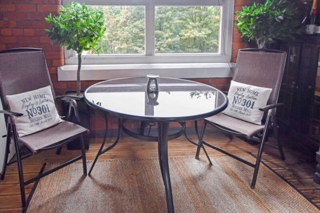 BALCONY PHOTO WITH PREVIOUS FUNITURES