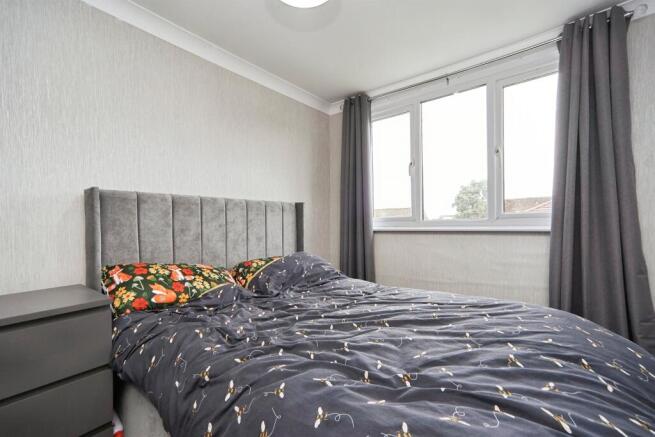 3 bed Semi-Detached for sale Image 10