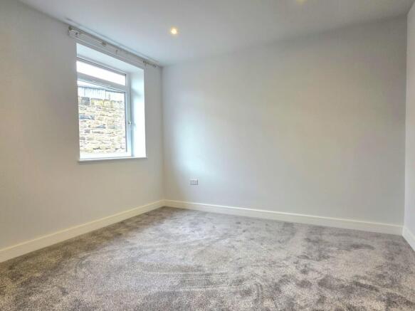 2 bed Terraced Bungalow to rent Image 6
