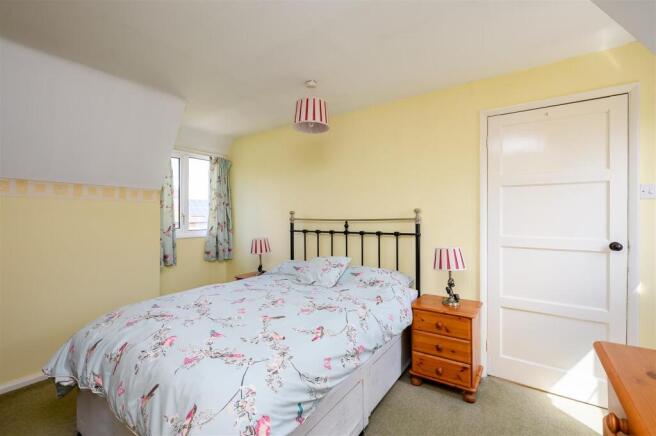 2 bed Terraced for sale Image 7