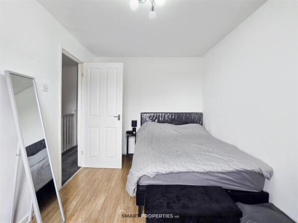 3 bed House for sale Image 12