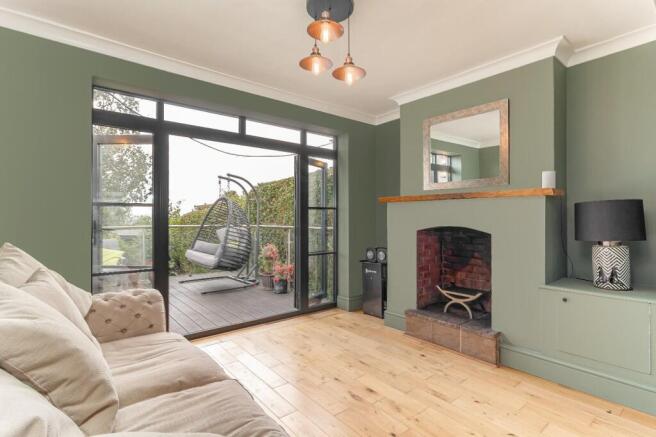 4 bed Semi-Detached for sale Image 4