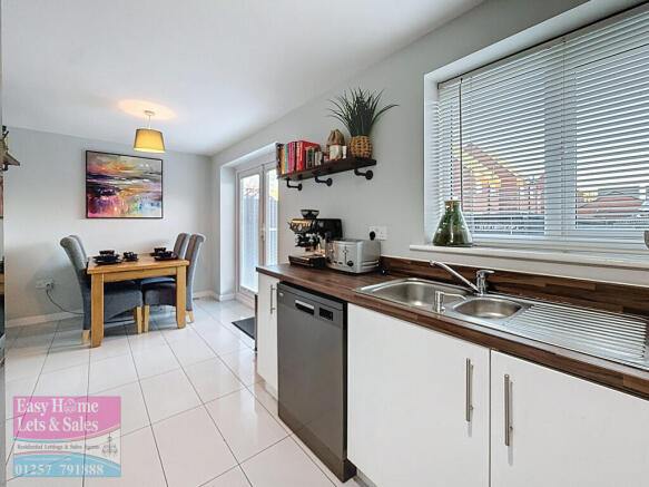 Kitchen/Dining Ro...