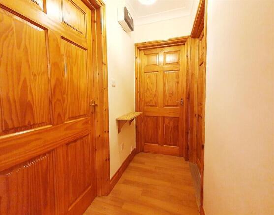 Briar Close, London, N13 photo 4