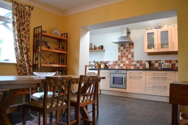 Kitchen/Dining Area