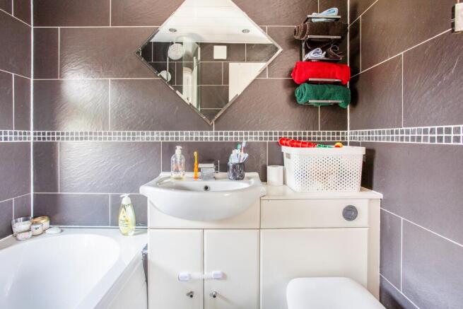 3 bed Semi-Detached for sale Image 10