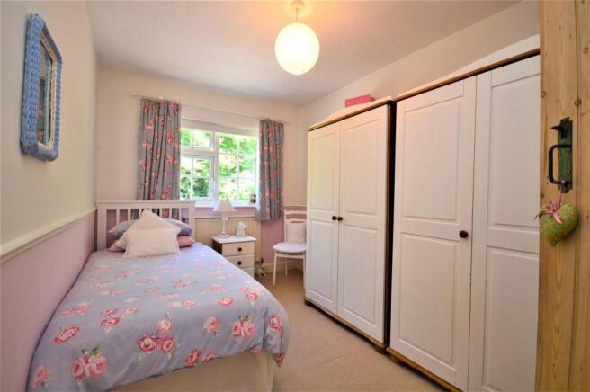 11 Bedroom 3 Bramble.JPG