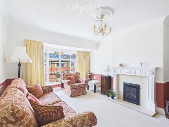 2 bed Semi-Detached Bungalow for sale Image 4
