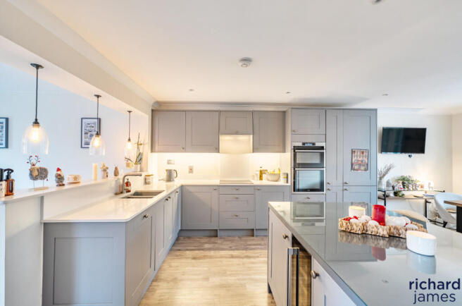 4c512946d3e449a583388a71abf701f4