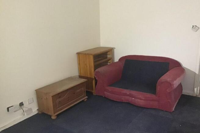 1 bed Flat for sale Image 4