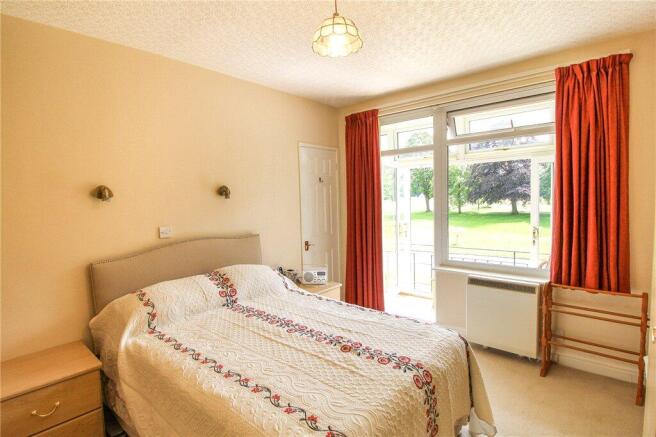 2 bed Apartment for sale Image 12