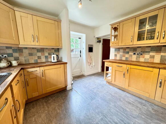 3 bed Detached for sale Image 12