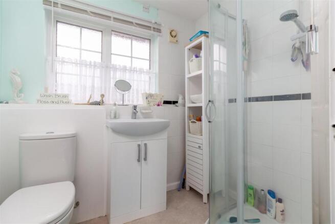 Bathroom - Copy.jpg
