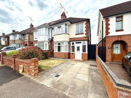 Graham Gardens, New Bedford Road Area, Luton, Bedfordshire, LU3 1NQ