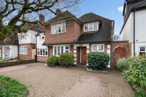 44, Cumberland Drive, Esher KT10 0BB