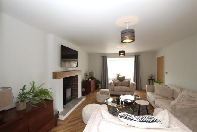Living Room - b.JPG