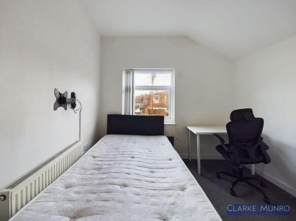 5 bed Terraced for sale Image 7