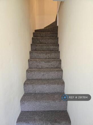 3 bed Terraced to rent Image 9