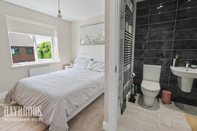3 bed Detached for sale Image 10