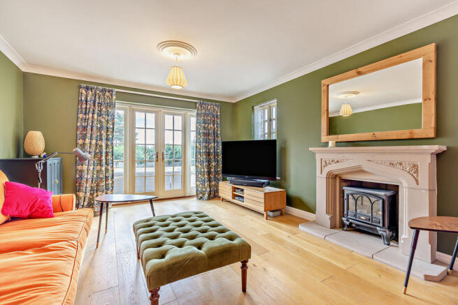 Sitting/Living Room