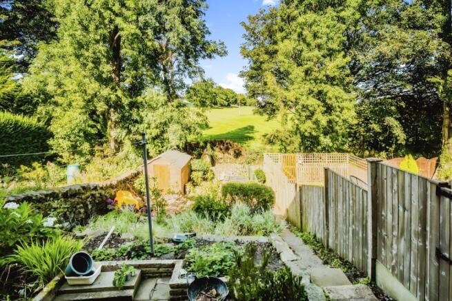 3 bed Terraced to rent Image 12
