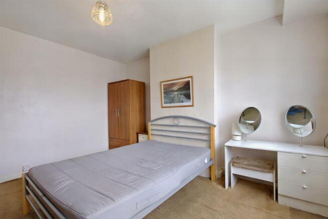 8548898-interior07-800.JPG