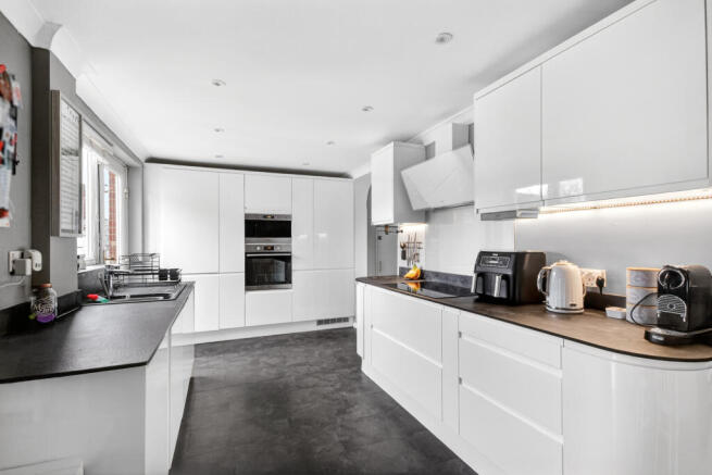 22lilyhillroadlarge16